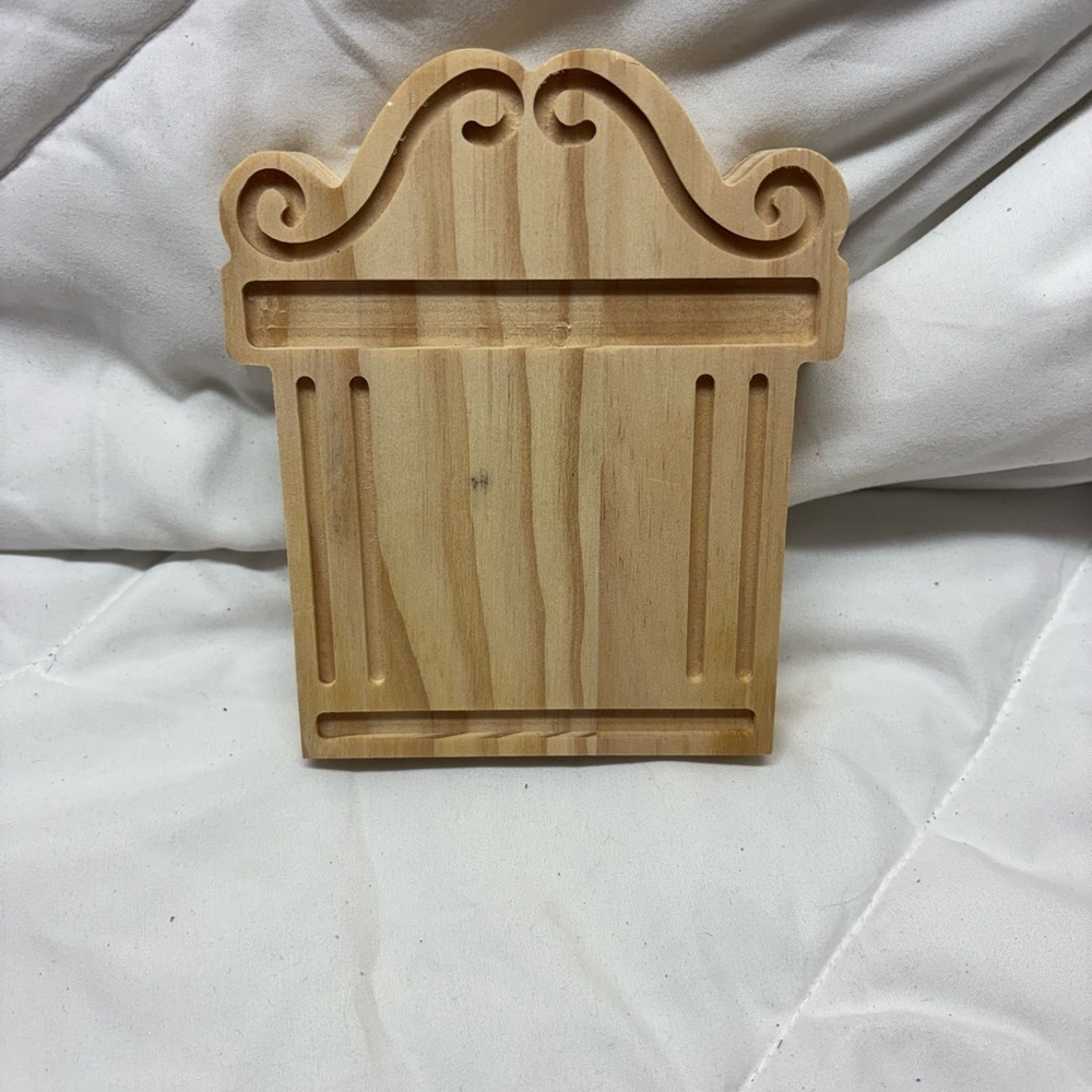 Unfinished Wood Standing Tomb Stone- perfect for Halloween Art & craft